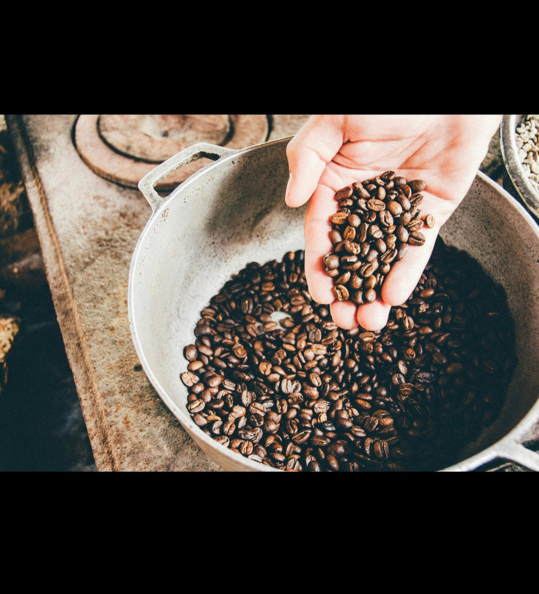 Cajita de Pan & Café Salvadoreño | Café Artesanal + Pan Génesis, Pan San Sivar (24 Unidades x2) o Pan Sinaí 14 Unidades