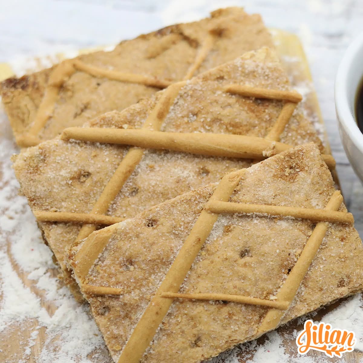 Semita de Piña Panaderia Lilian | Pineapple Filled Sweet Pastry  Salvadoreña